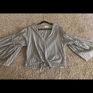Bell sleeve top